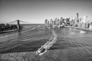 New York skyline, a view to the Brooklyn Bridge and Downtown