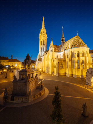 Matthias Church in Buda Castle at night