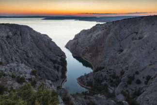 Zavratnica bay sunset