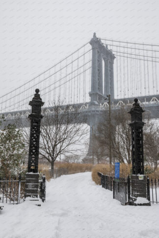 Manhattan bridge in winter, New York City