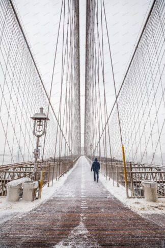 Brooklyn Bridge snowstorm in New York City