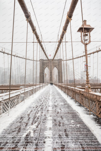 Brooklyn Bridge snowstorm in New York City