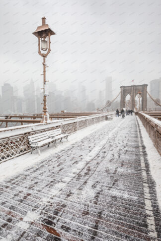 Brooklyn Bridge snowstorm in New York City